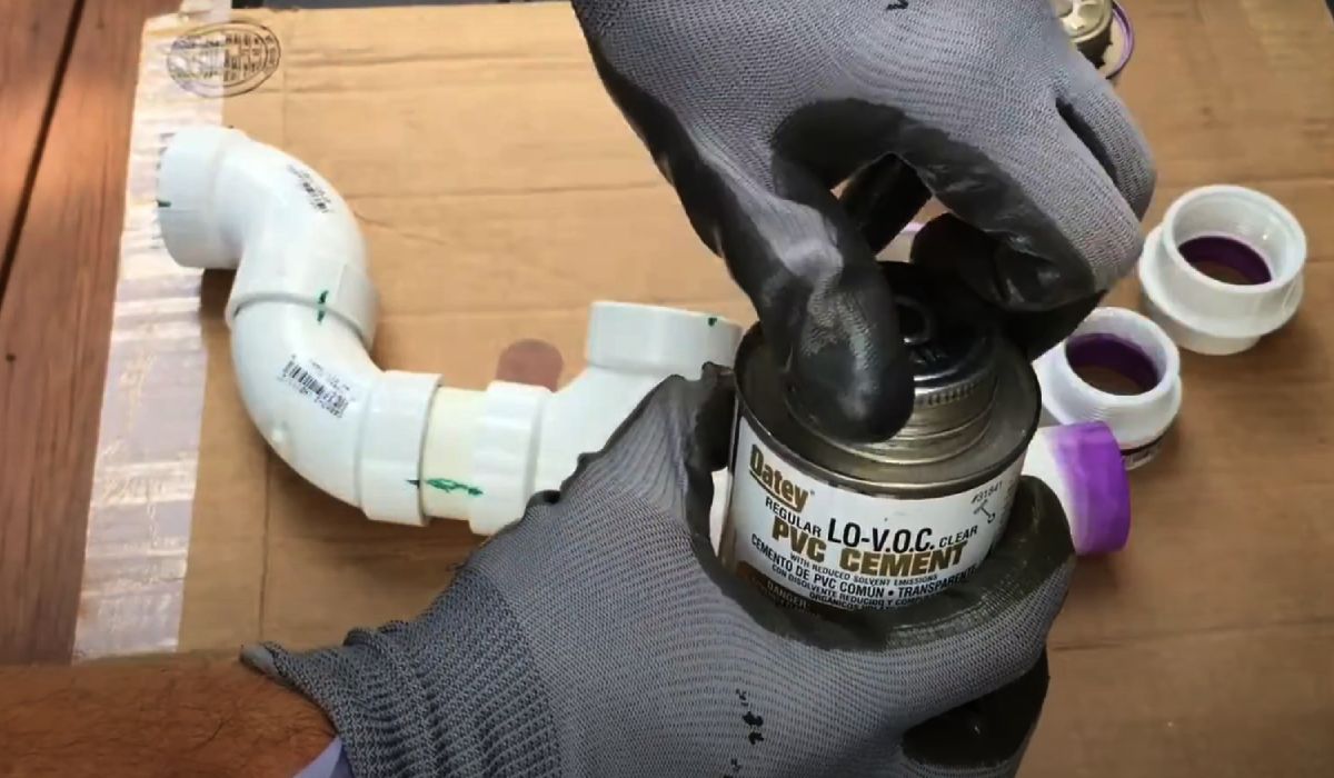 How to Open Oatey PVC Cement